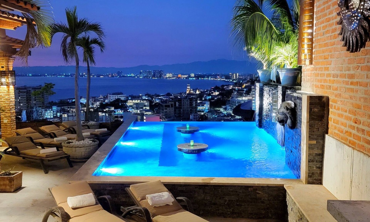 Amapas Villa | 15 bedroom Villa with the best location and unforgettable views!