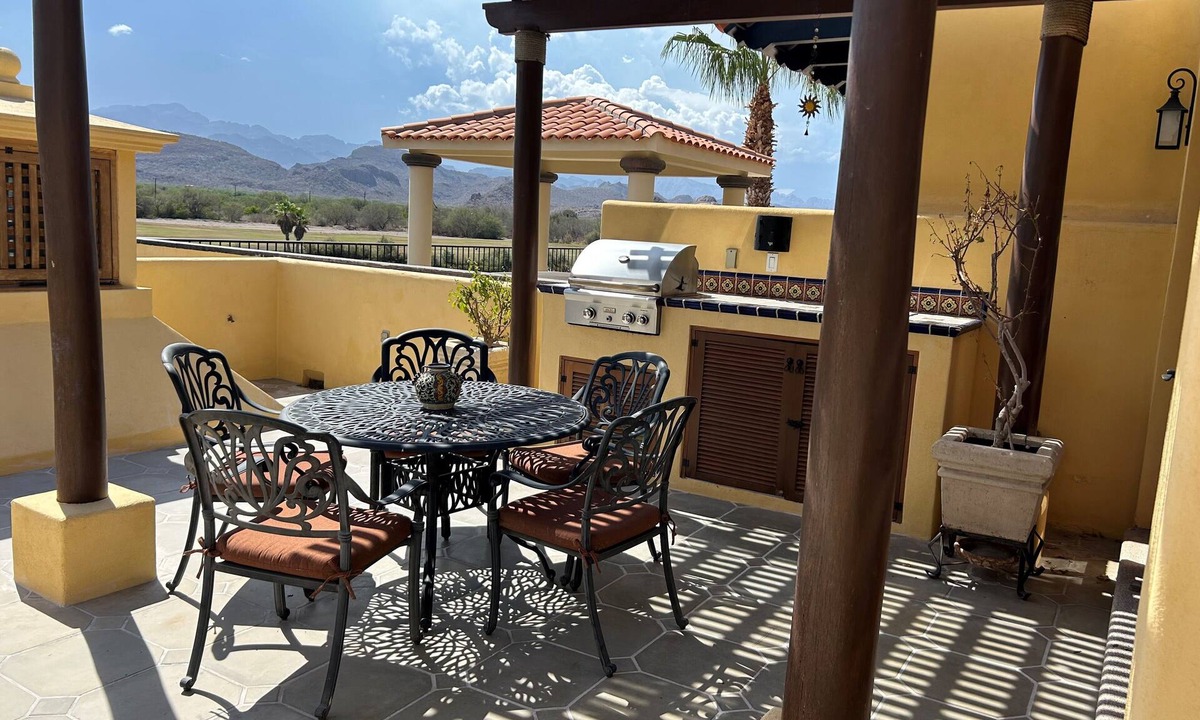 Nopolo House | 3-bedroom Townhome with Private Pool and AC