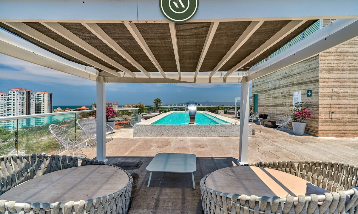 Isla Iguana Apartment | Amazing 2 BR Condo - Marina - Rooftop Pool - Gym