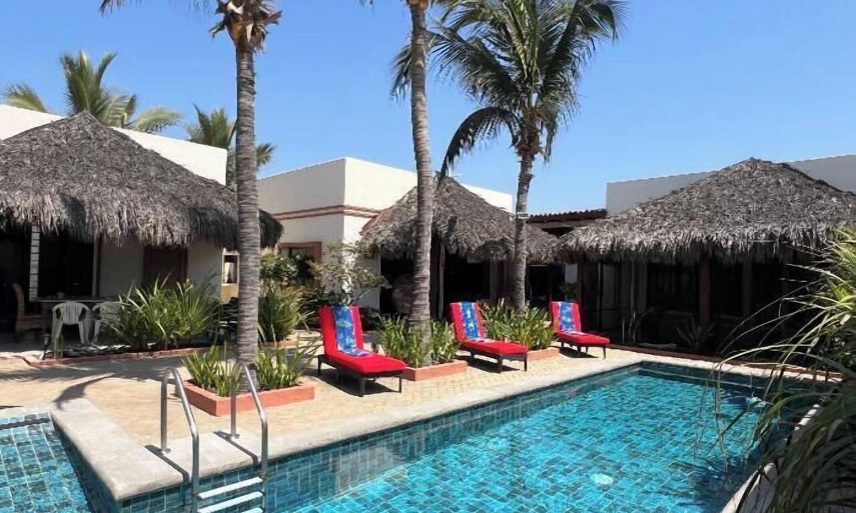 Cuyutlan House | BEACH HOME - Cuyutlan MX - ON BEACH 3br/Den/4.5 baths. 5 min to town
