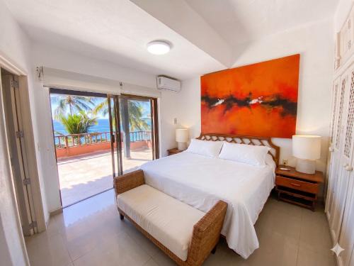 South Hotel Zone House | Beachfront Paradise, 5-bdr, 6-bath, Resort Access