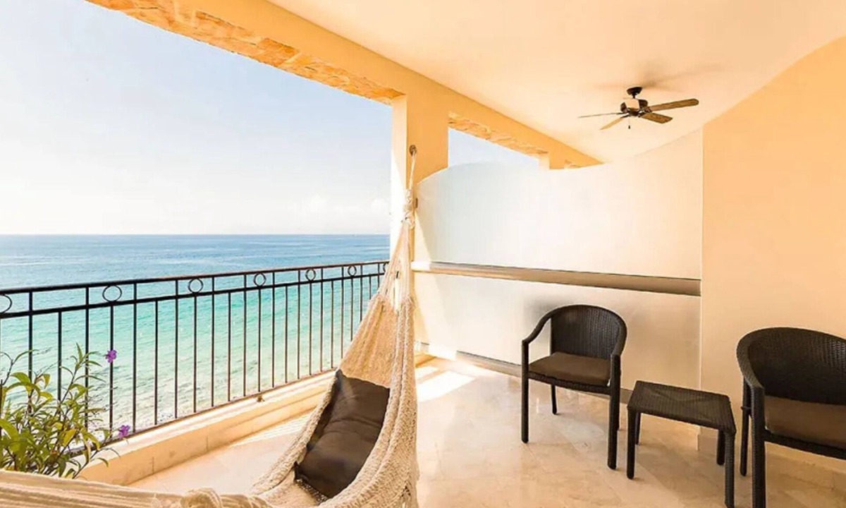 South Shore Hotel Area Resort | Beachfront PV Studio ✩ Hammock ✩ Terrace Views