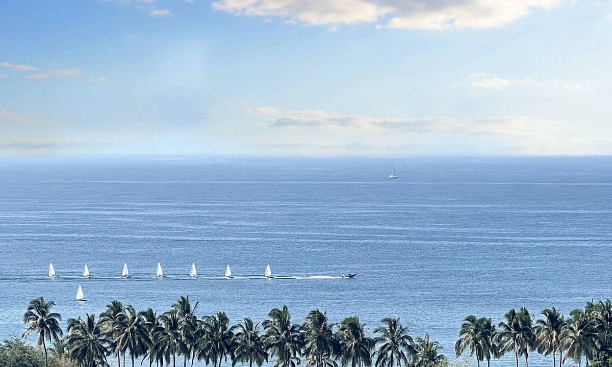 La Cruz de Huanacaxtle Apartment | Beautiful Condo with Private Beach Club