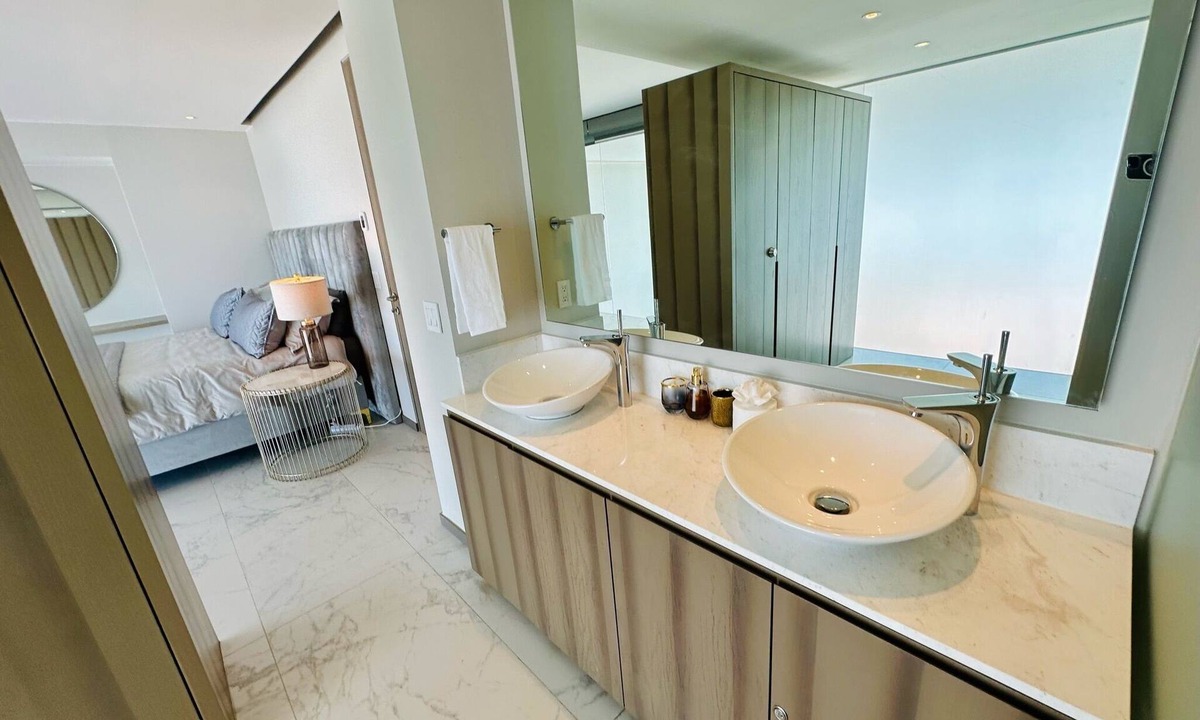 Flamingos Apartment | Beautiful Penthouse 5BR/12 People