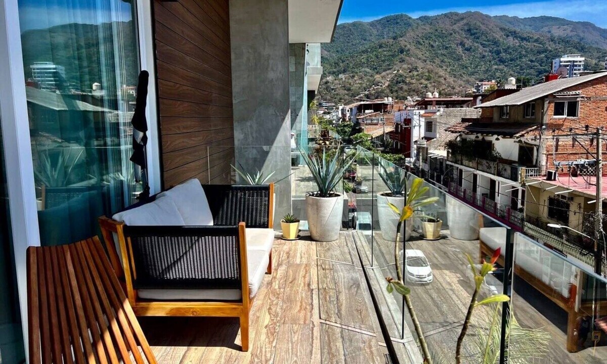 Romantic Zone Apartment | Casa Ligera – Heart of Zona Romantica