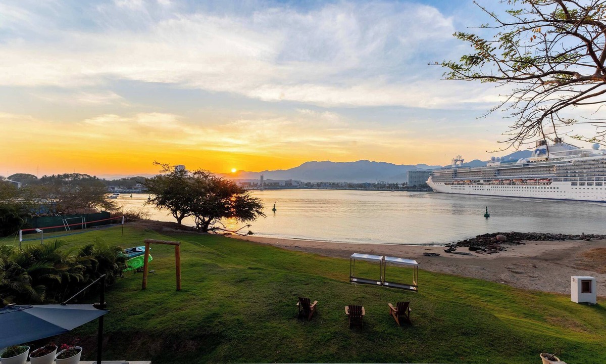 Marina Vallarta Villa | Casa Luna del Mar - Private Pool & Beach, FastWifi