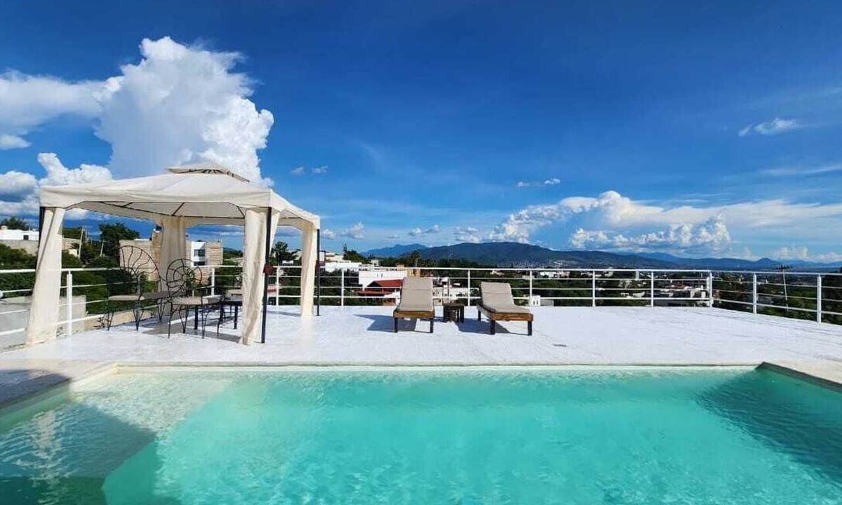 San Felipe del Agua House | Casa Nubes, beautiful view, ideal for families or groups, 6 bedrooms, pool.