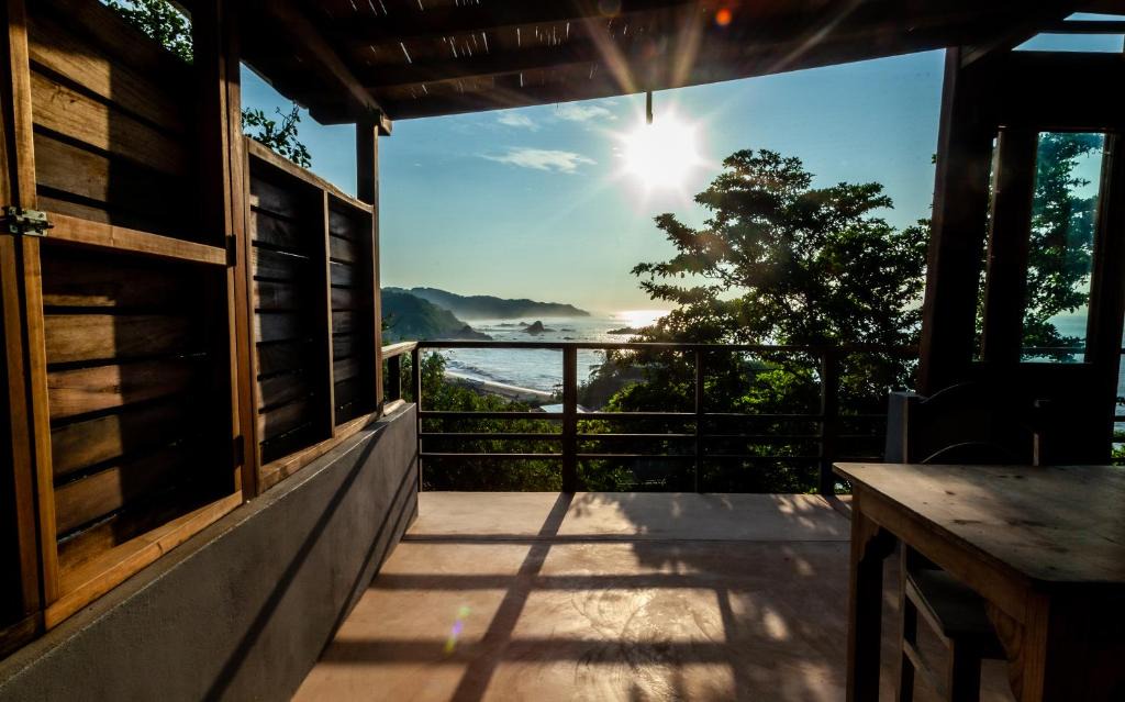 Mazunte Apartment | Casa Paraiso Mazunte - Ocean View Lofts - 1 Min Walk to Rinconcito Beach - Fast Wifi Starlink