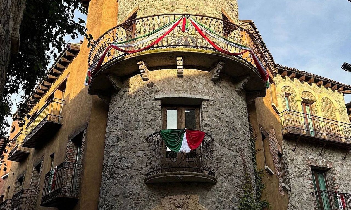 Santeagueda Apartment | Castello di Carlo - Carlo IV Suite