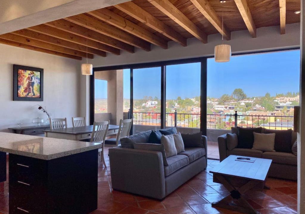 Atascadero Apartment | Charming No Stairs Near DT Security Pool Parking