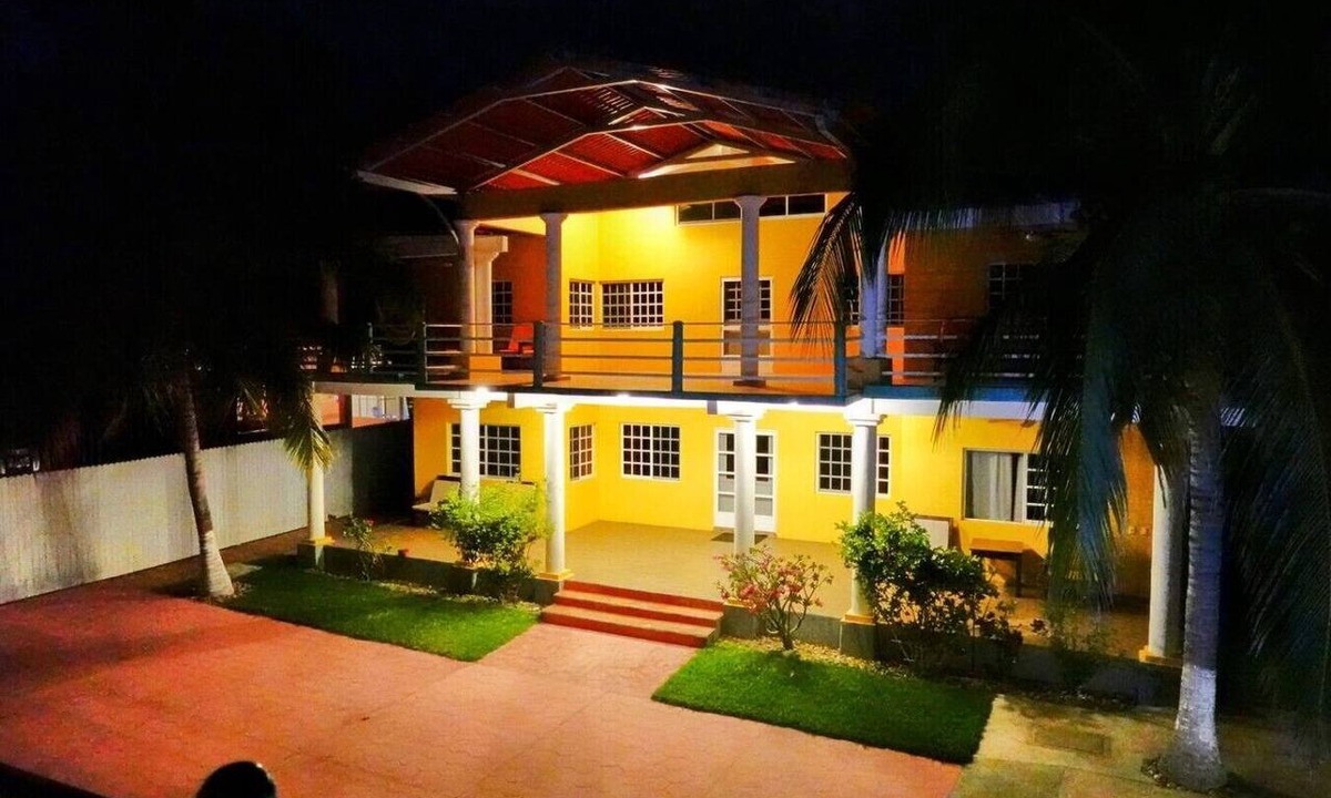 Santa Maria Tonameca House | Charming Retreat | 3BR, Pool Access & Ground Floor
