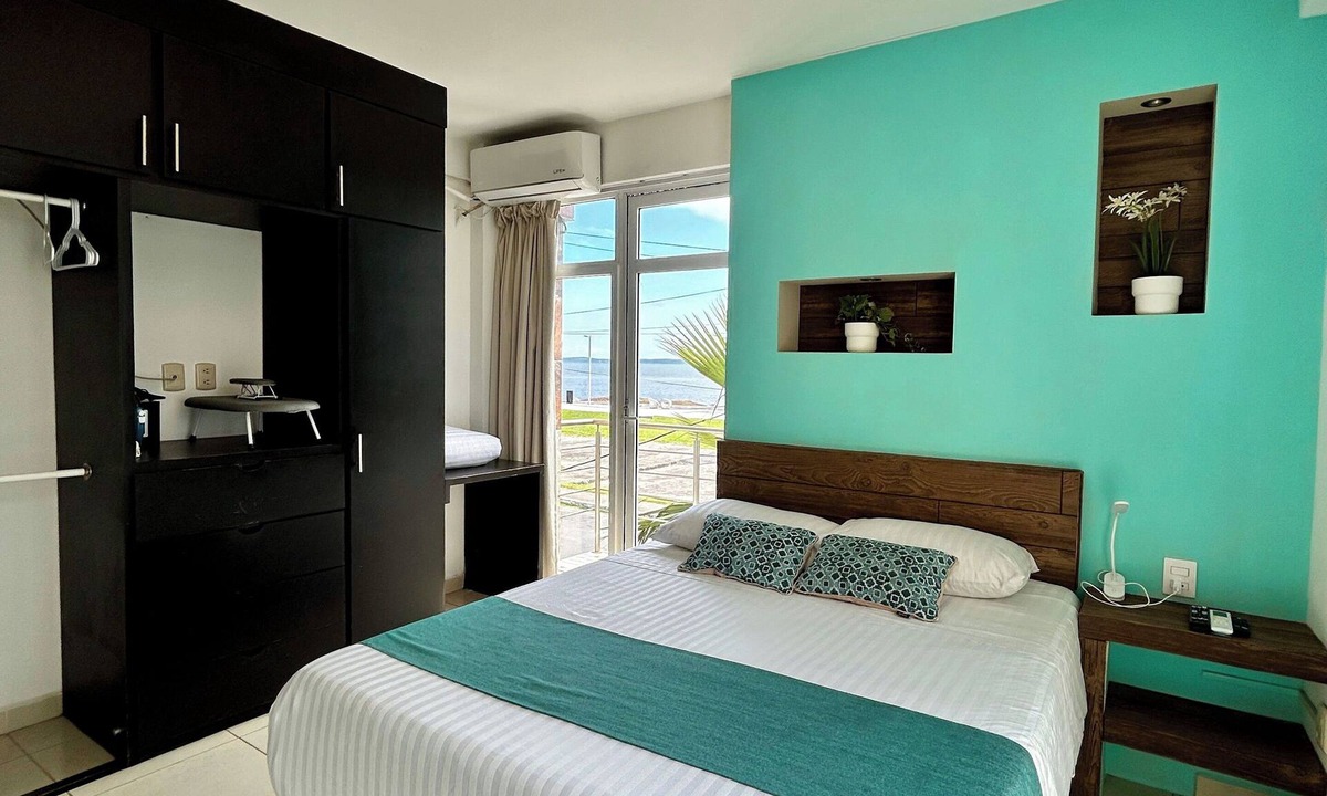 Boca del Rio Hotel | Con alberca y vista al mar 2 TV's y Netflix