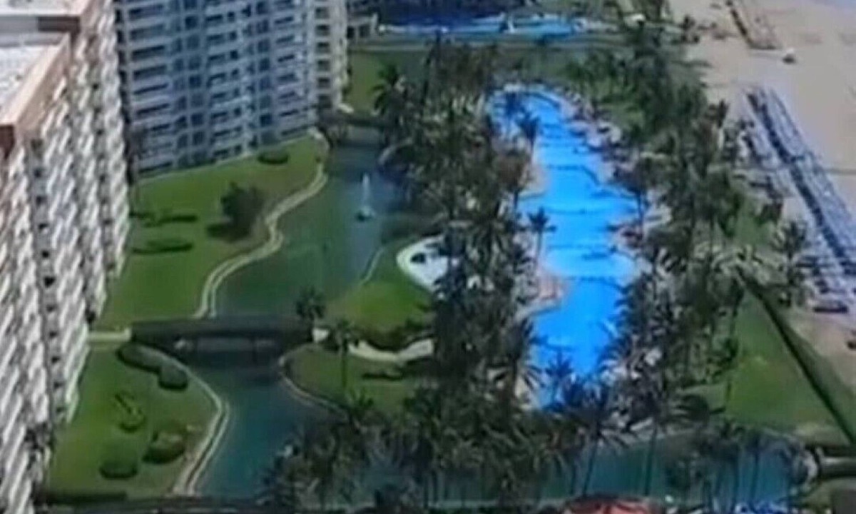 Diamante Apartment | Condo with beach access @ Acapulco !