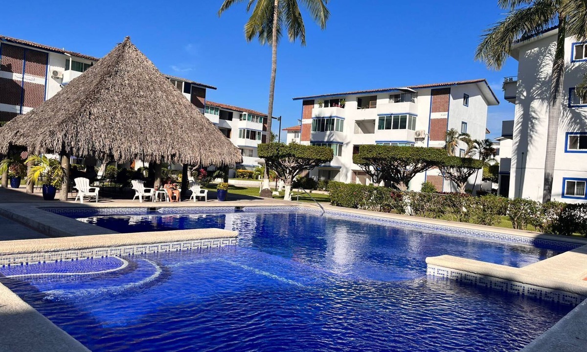 Palmar de Aramara Condo | Departamento Céntrico en Planta Bajá a tan Solo 10 Minutos del Malecón