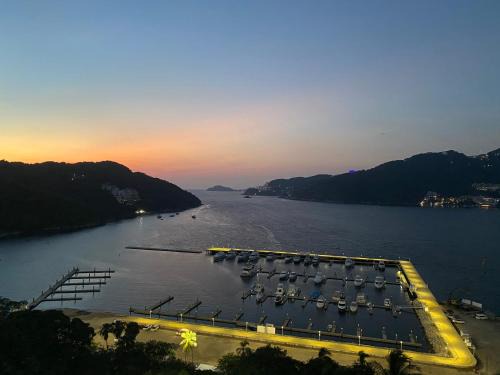 Puerto Marques Apartment | Departamento con Espectacular Vista al Mar en Acapulco Diamante