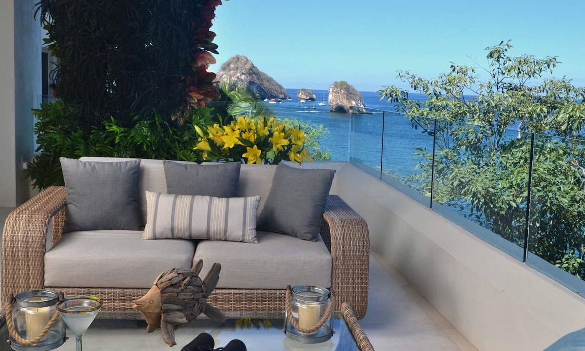 South Shore Hotel Area Condo | Exclusive ocean front condo with amazing views