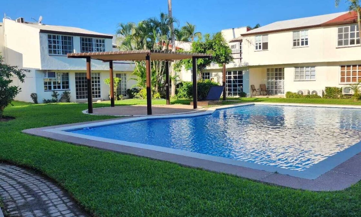 Granjas del Marques House | Family House for 10 People, Acapulco Diamante