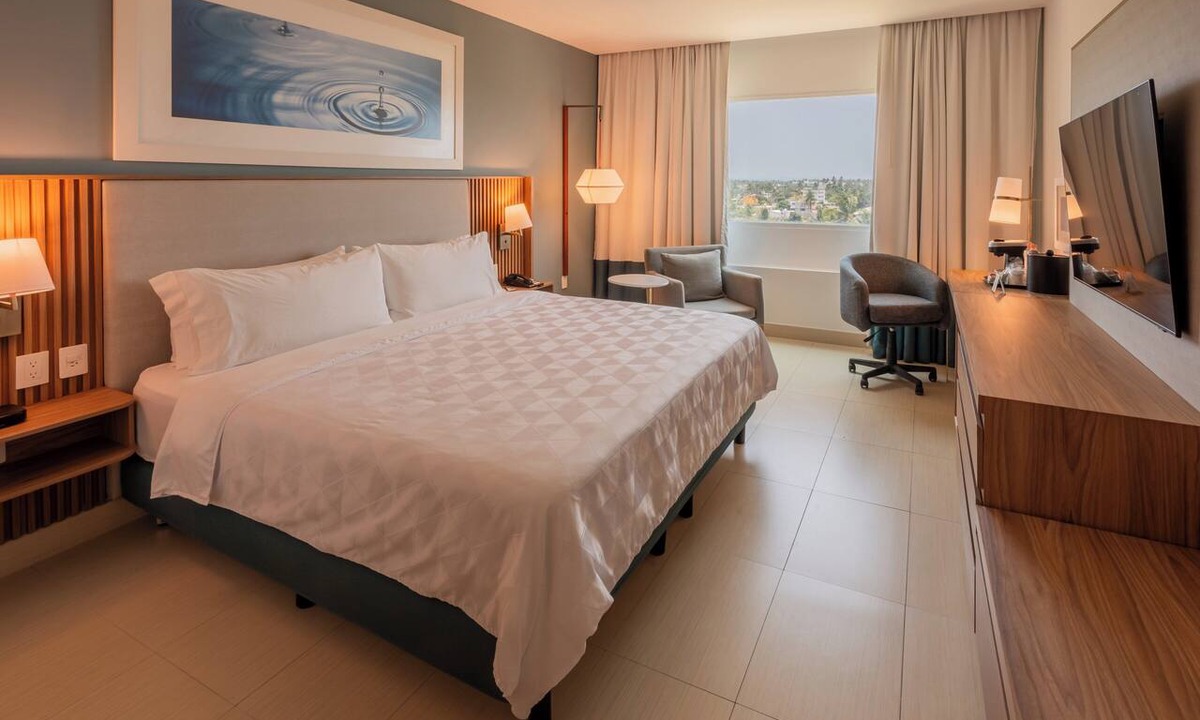 La Poza Hotel | Holiday Inn Acapulco La Isla by IHG