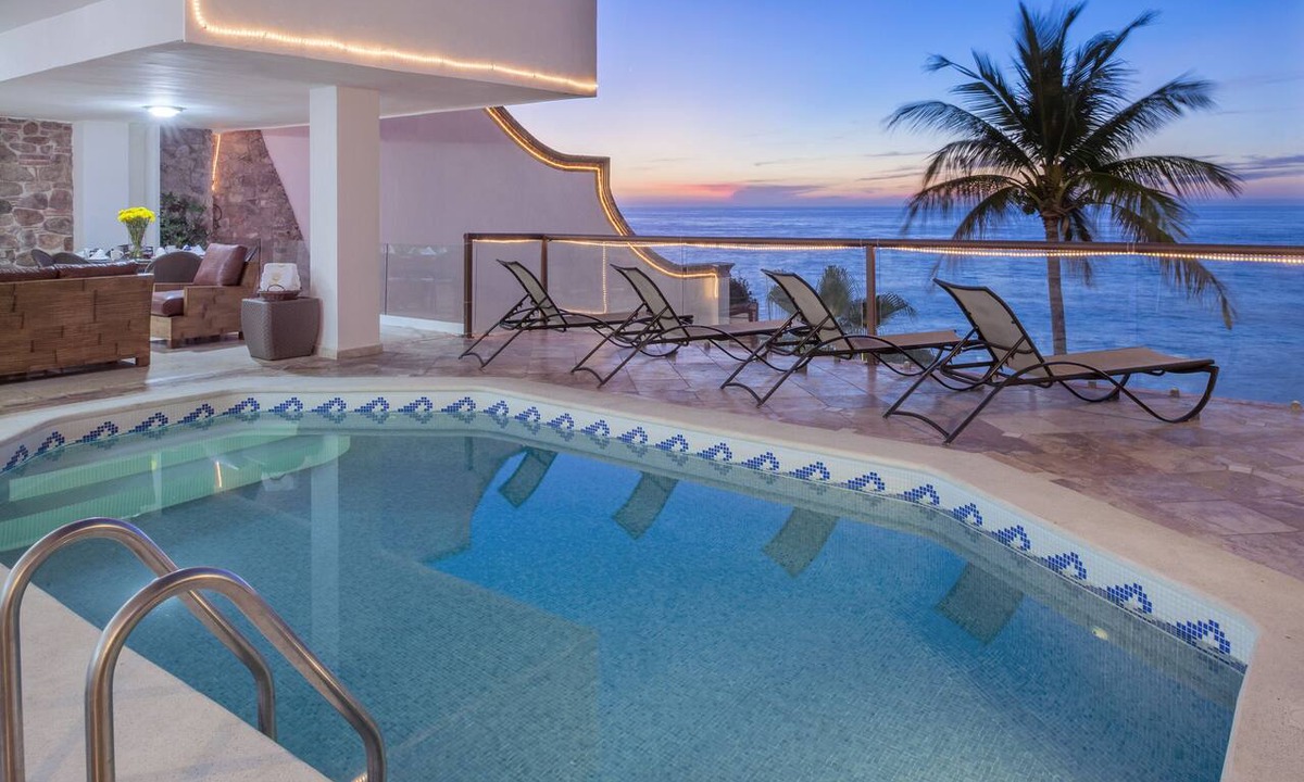 Amapas Condo | Incredible views over los muertos beach, Sky Suite B