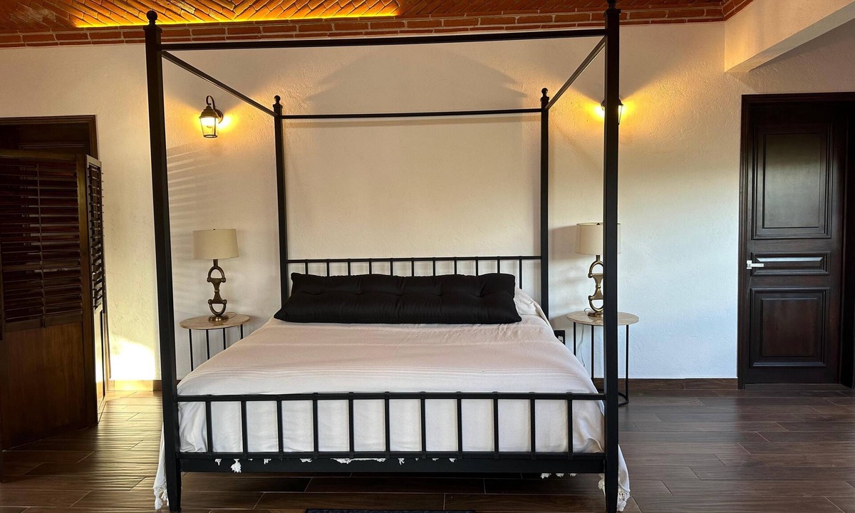 Tequisquiapan Hotel | LA CASA ROJA