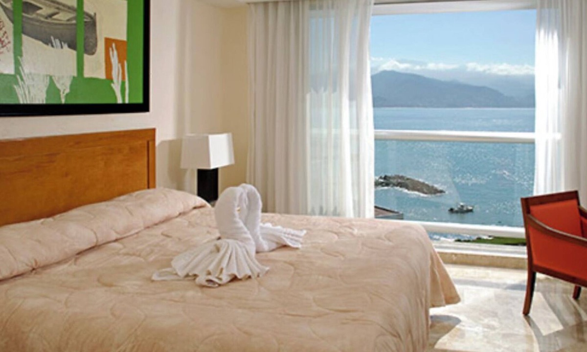 Marina Vallarta Resort | Luxury Beach Resort One Bdrm/1 BathRm Mayan Palace at Vidanta, 4 Adults +2 Kids