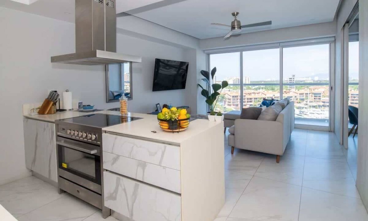 Isla Iguana Apartment | Nautico Condo, Nice Marina View, Rooftop Pool, Gym