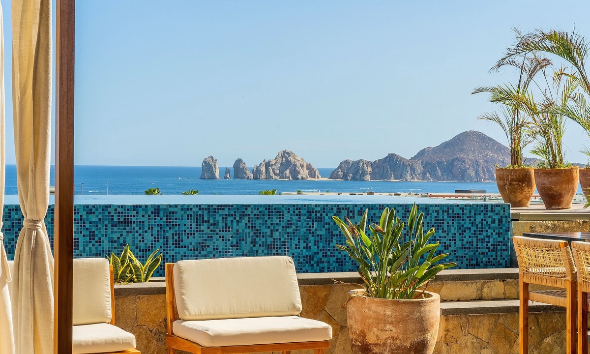 El Tezal Villa | Oceanview Penthouse w/Pickleball, Heated Pool, Hot Tub, Gym & Cabo Arch Views