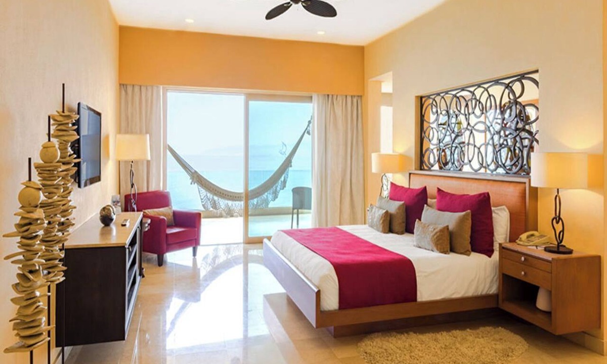 South Shore Hotel Area Hotel | Panoramic Luxury Suite with Endless Views Puerto Vallarta with AC and Gym