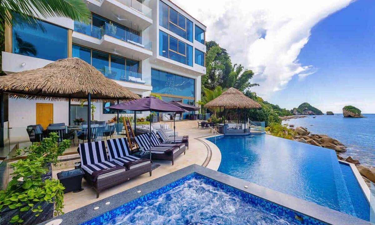 South Shore Hotel Area Villa | Please Inquire Before Booking – Luxury Villa