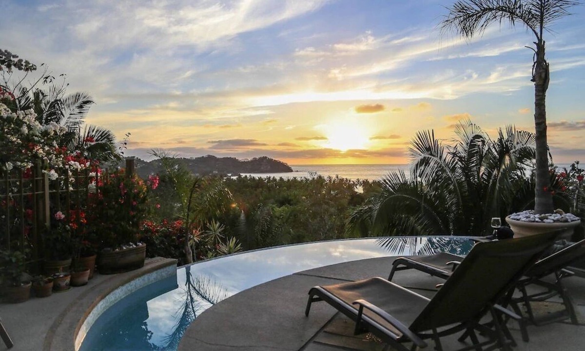 North End Villa | Spectacular views in gated, north side property. Easy access to town.