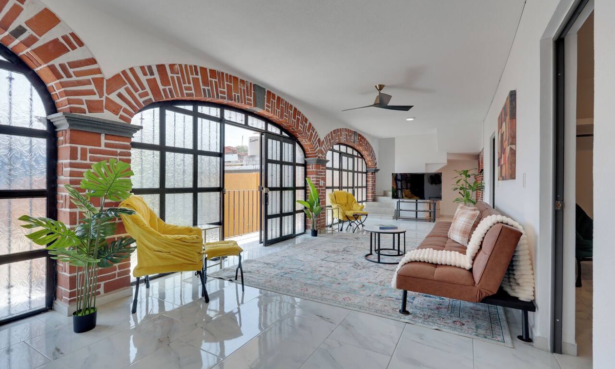 Cuernavaca Condo | Stylish & Spacious Unit w/Deck in Cuernavaca