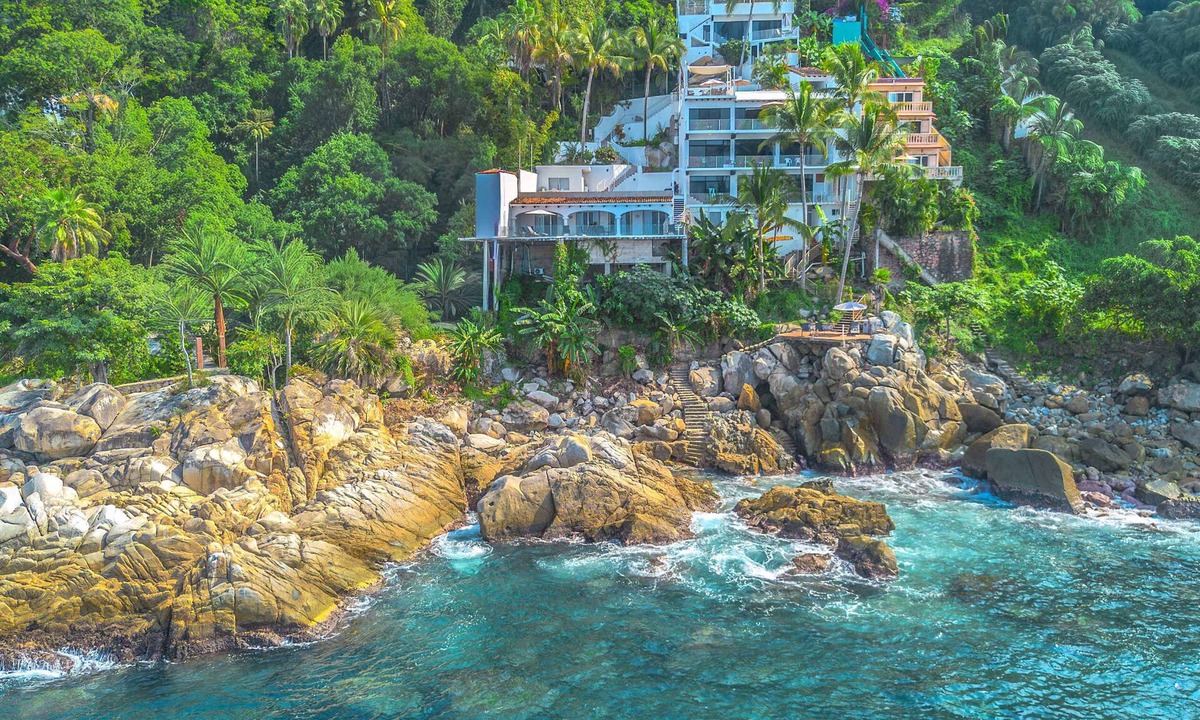 Mismaloya Villa | The Hacienda at Del Mar PV