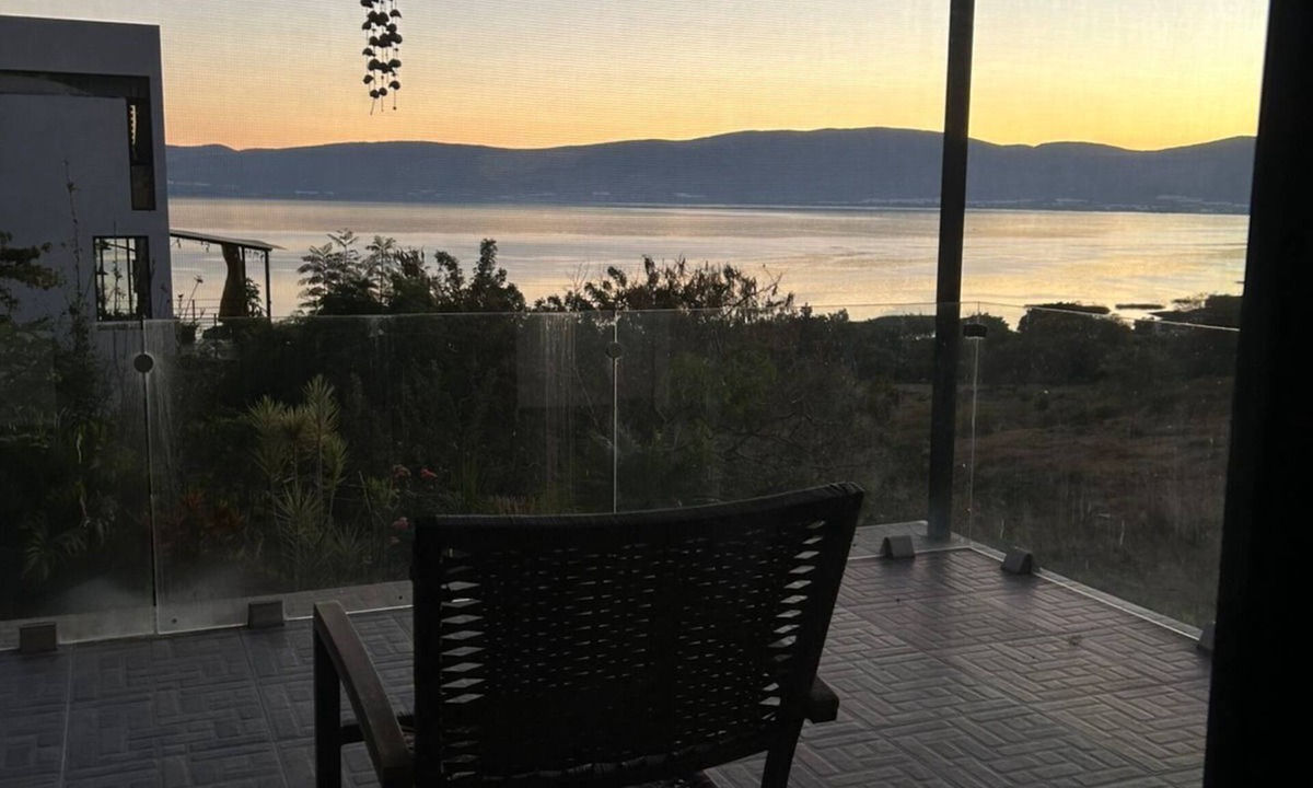 Jocotepec House | View of the lagoon, enjoy with family and friends.