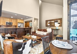 3 Kings Condo near PCMR Base with Pool Hot Tub Retreat in Park City