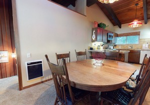 Large Home with Balcony, Near The Village! Great Family Complex Amenities in Mammoth Lakes