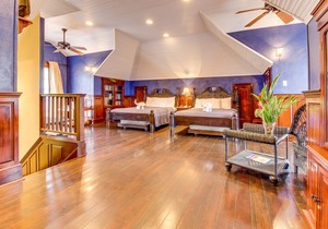 Two Riverfront Suites with Shared Infinity Pool, Balcony Views, WiFi, AC - Dogs OK in San Ignacio