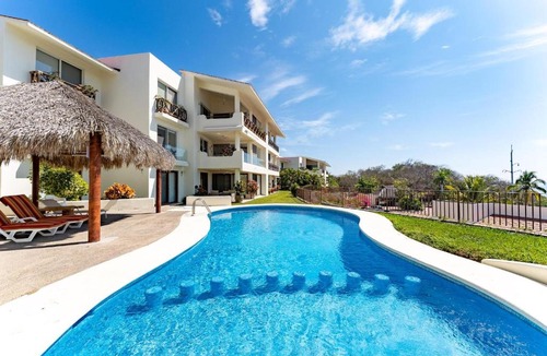 P Chahue House | 1062 - Cruz Del Mar A301