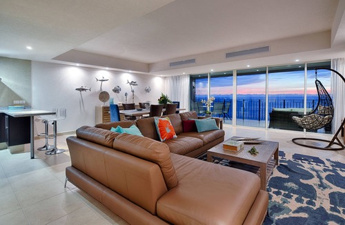 South Hotel Zone Condo | 14th Floor Beach Front Condo With Ocean And Mountain Views