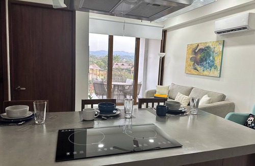 San Francisco Condo | 2-bedroom condo in charming San Francisco steps way from the beach