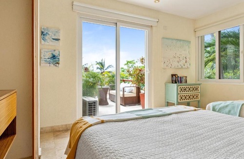 North End House | 3BR Family Condo, Pool, Walk to Beach – Sayulita | Casa de Paz