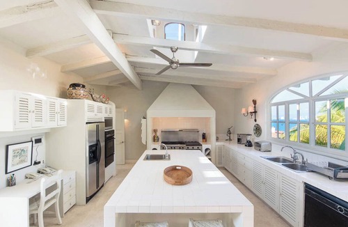 Conchas Chinas Villa | 5-bedroom Ocean view villa in the Beverly Hills of Puerto Vallarta!