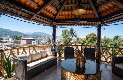 Olimpica Villa | 7 Private King Suites-Rooftop Oasis -Walk to Beach
