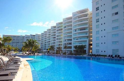 Nuevo Vallarta Apartment | 8th Floor Villa Magna Condo