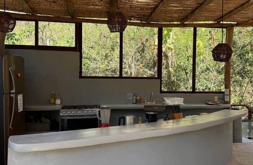 Mazunte Apartment | Air-Conditioned Room in a Natural Setting