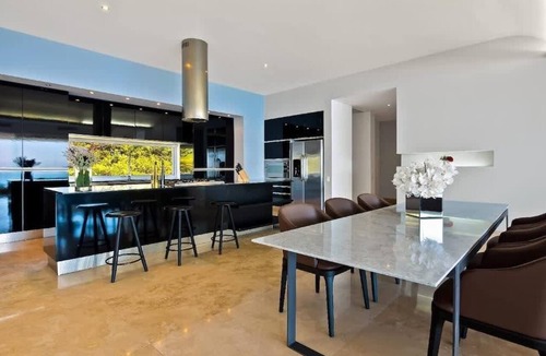 Amapas Condo | AlilaHolidays - Avalon - 1002 - 2Br Luxury Condo with Private Pool