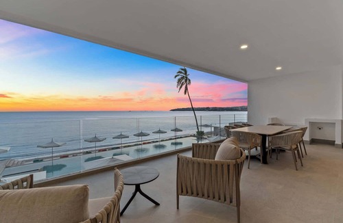 Bucerias Apartment | Bantay 1D | Beachfront 3BR Condo w/Ocean Views + Pool