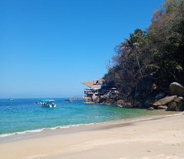 Mismaloya Apartment | Beach Beauty 90 or more days