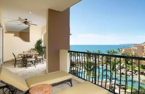 Flamingos Villa | Beachfront 1BR Suite at Villa del Palmar Flamingos - Pools, Spa & Sunsets
