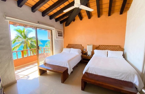 South Hotel Zone House | Beachfront Paradise, 5-bdr, 6-bath, Resort Access