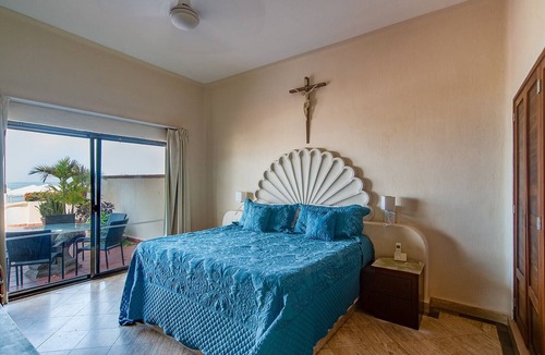 Marina Vallarta Condo | Beautiful Beach front Three Bedroom at Velas Vallarta